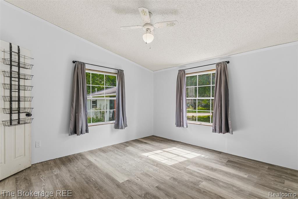 6829 West Street, North Branch, MI 48461 — Photo 14