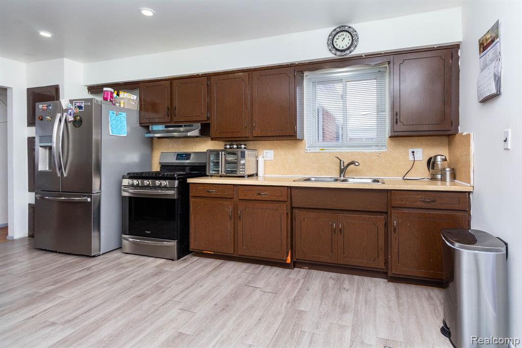 29327 Orvylle Drive, Warren, MI 48092 — Photo 11
