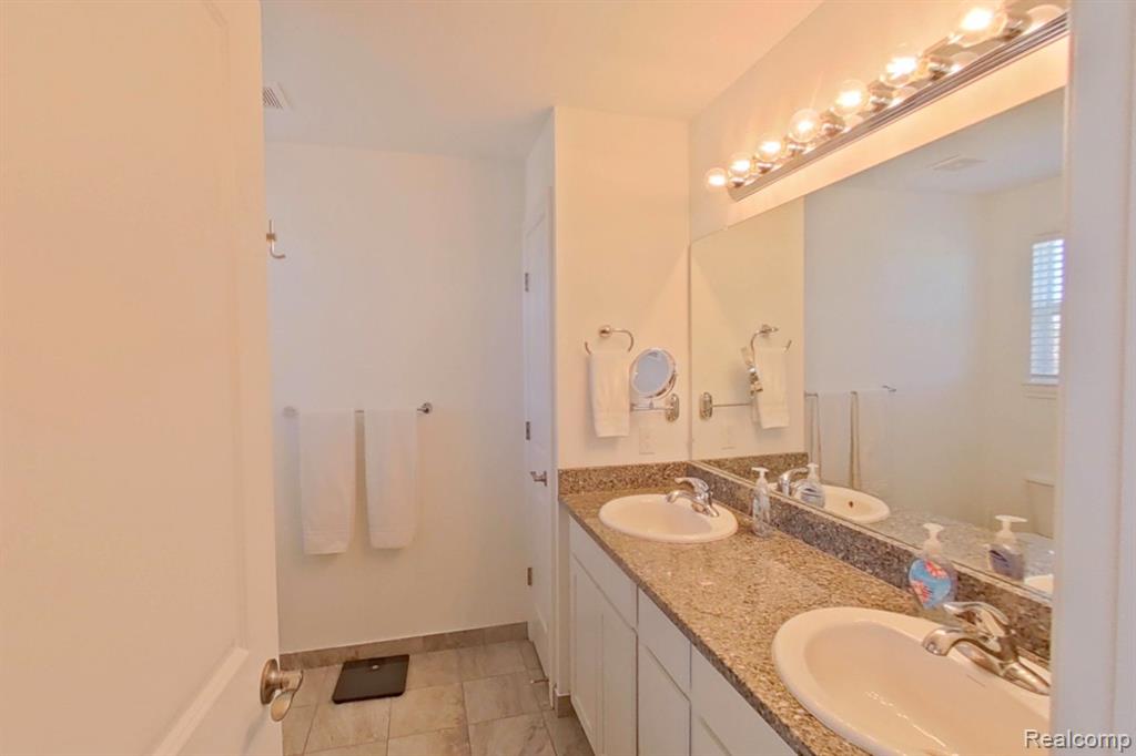 951 N Mill Street, South Lyon, MI 48178 — Photo 27