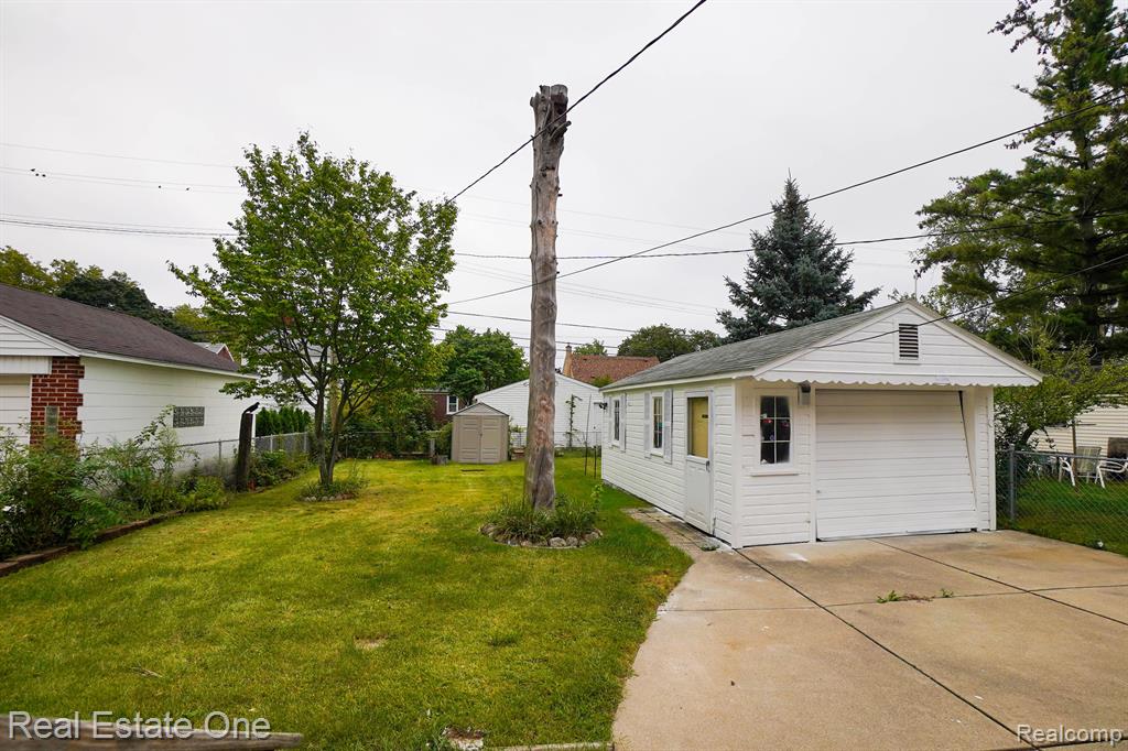 604 KINGSBURY Avenue, Dearborn, MI 48128 — Photo 19