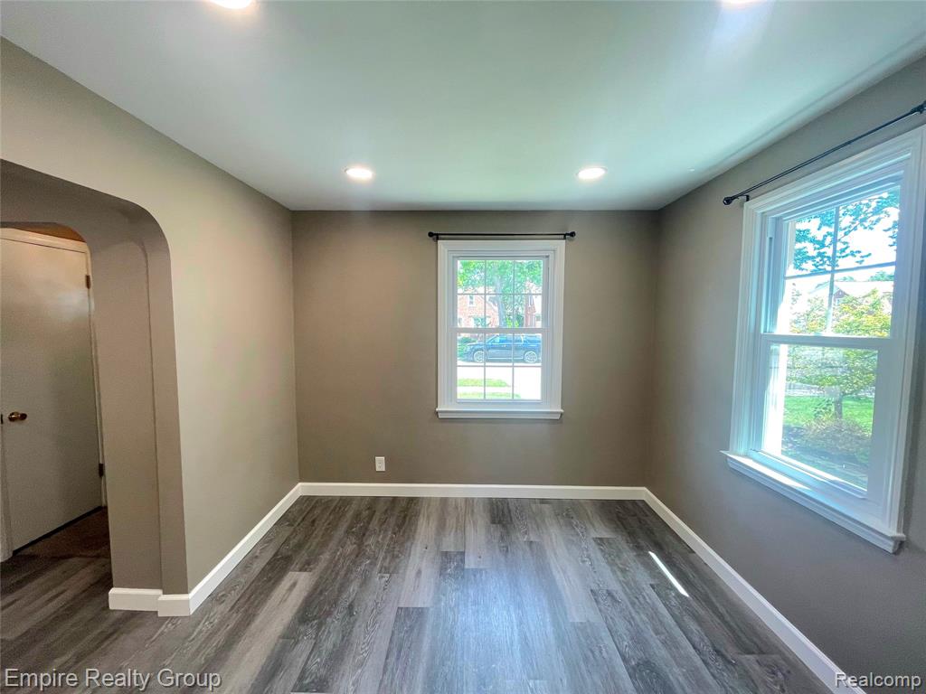 913 N Vernon Street, Dearborn, MI 48128 — Photo 7