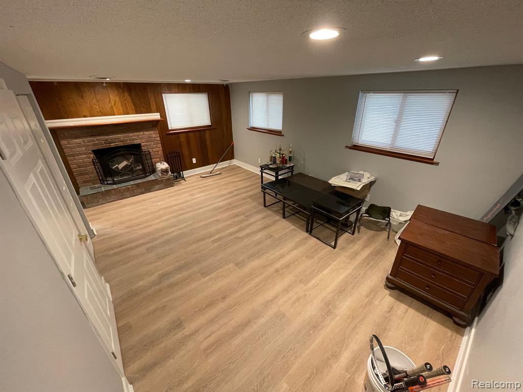 7315 COLONY Drive, West Bloomfield, MI 48323 — Photo 10