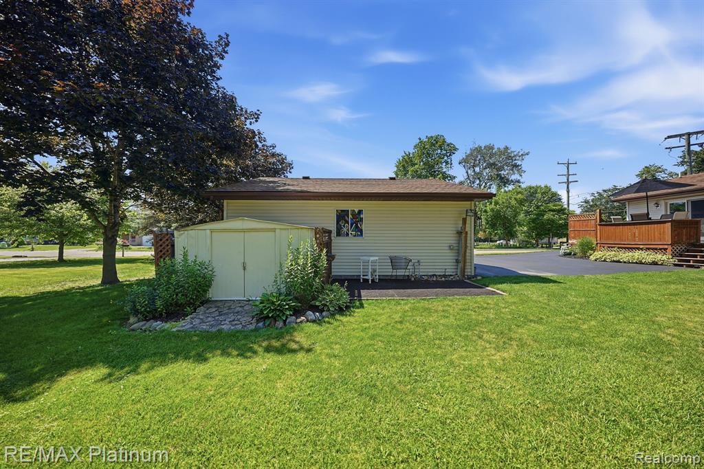 127 S East Street, Fowlerville, MI 48836 — Photo 27