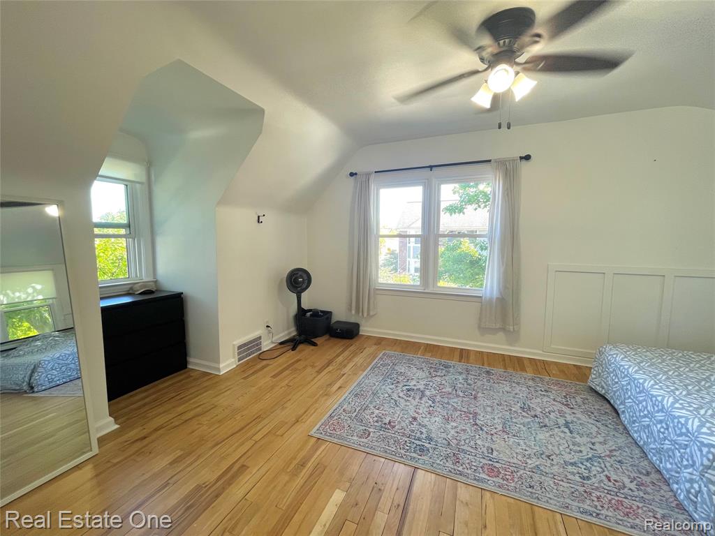 500 E CAMBOURNE Street, Ferndale, MI 48220 — Photo 11