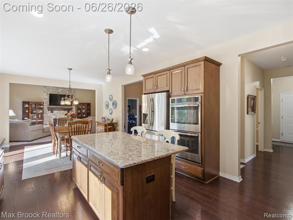 583 Birchcrest Court, Oakland, MI — Photo 18