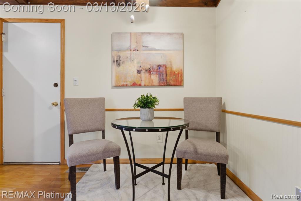 834 Abbey Lane, Milford, MI 48381 — Photo 12