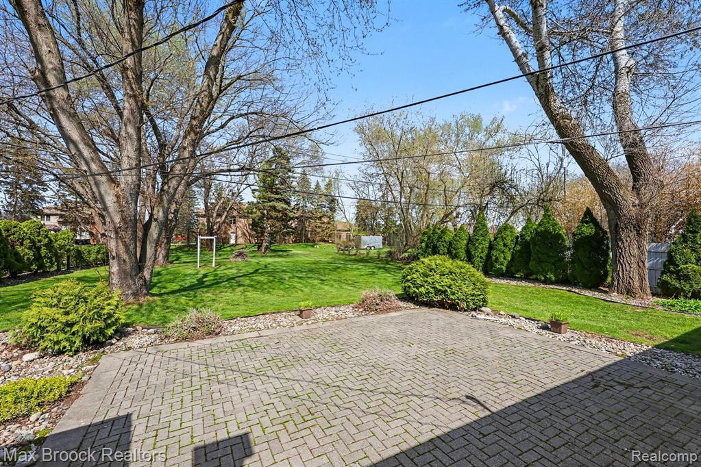33711 Schneider Road, Chesterfield, MI 48047 — Photo 25