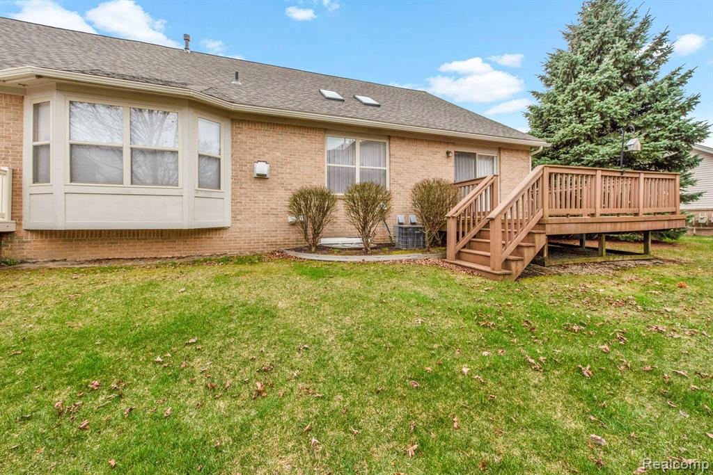 23778 ASHLEY Drive, Flat Rock, MI 48134 — Photo 28