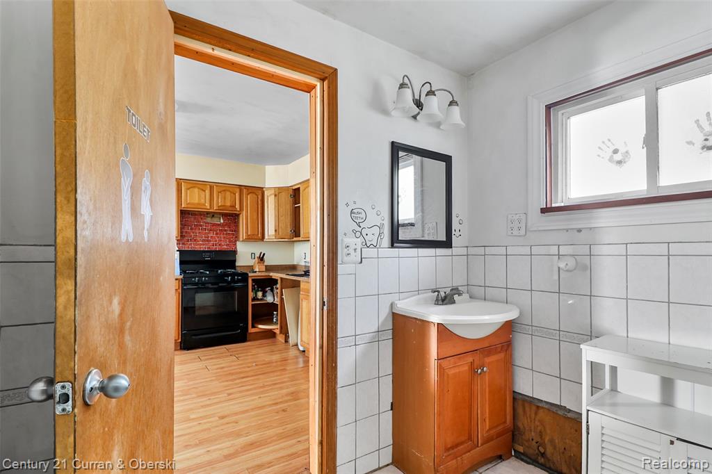 6324 Montrose Street, Detroit, MI 48228 — Photo 16