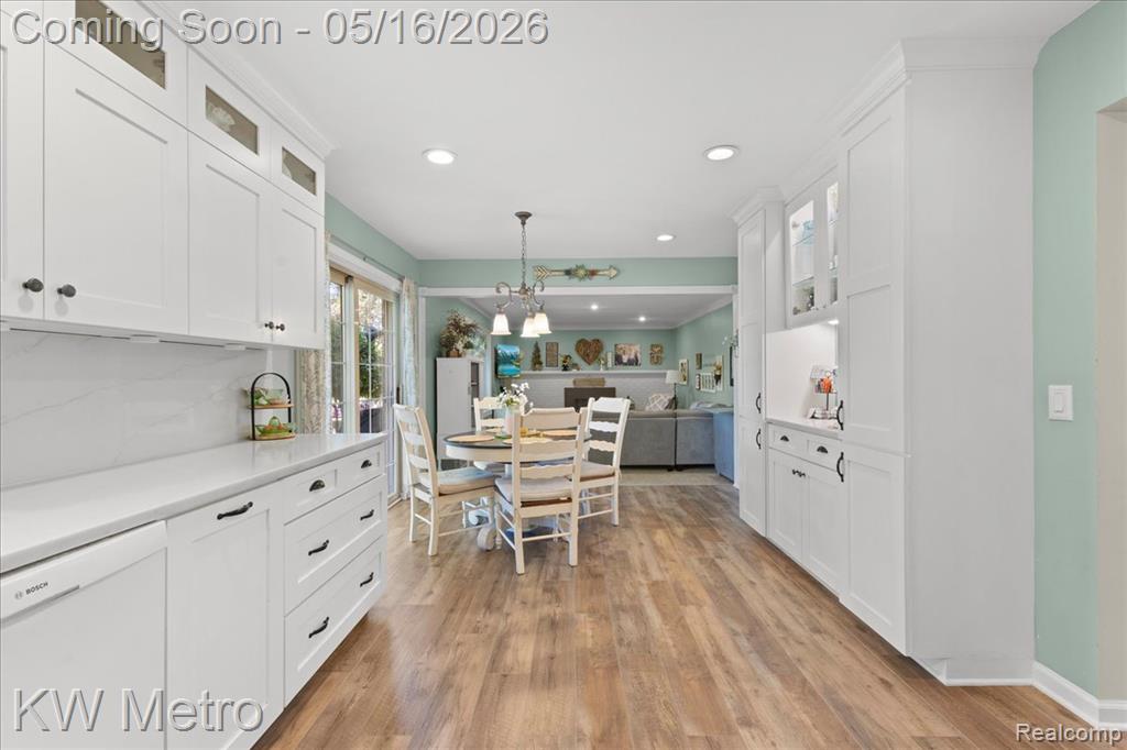 5757 Folkstone Drive, Troy, MI 48085 — Photo 10