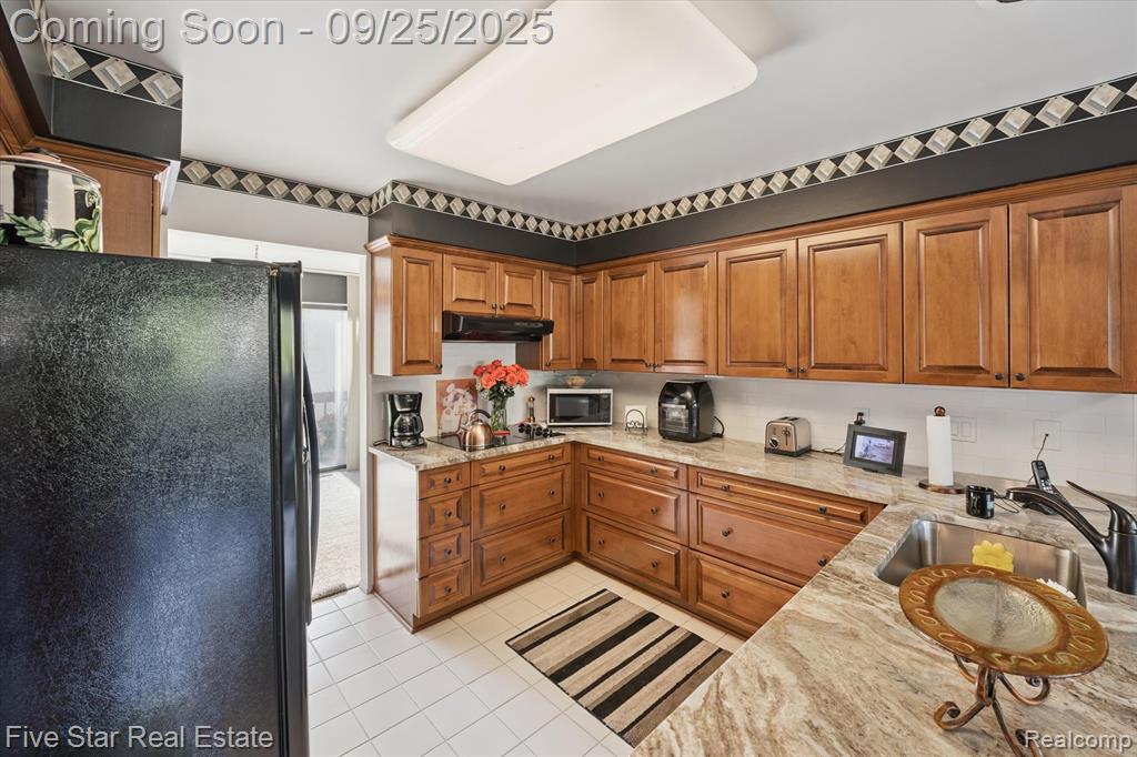 5611 Hillcrest Circle W, 50, West Bloomfield, MI — Photo 7