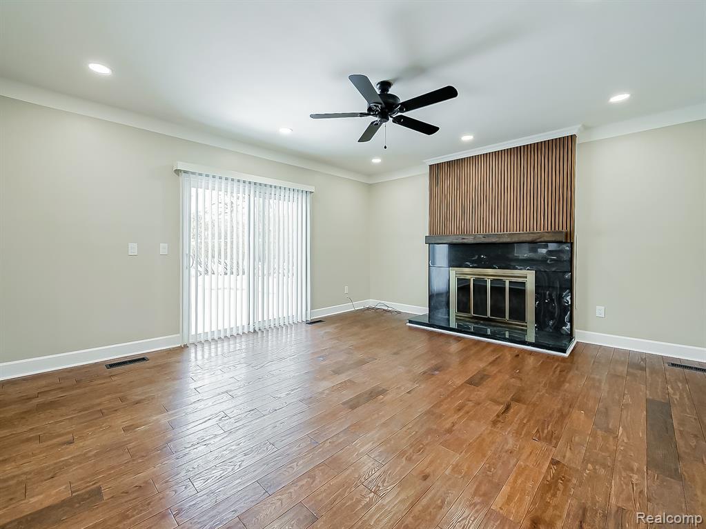 21964 Sunrise Boulevard, Novi, MI — Photo 2
