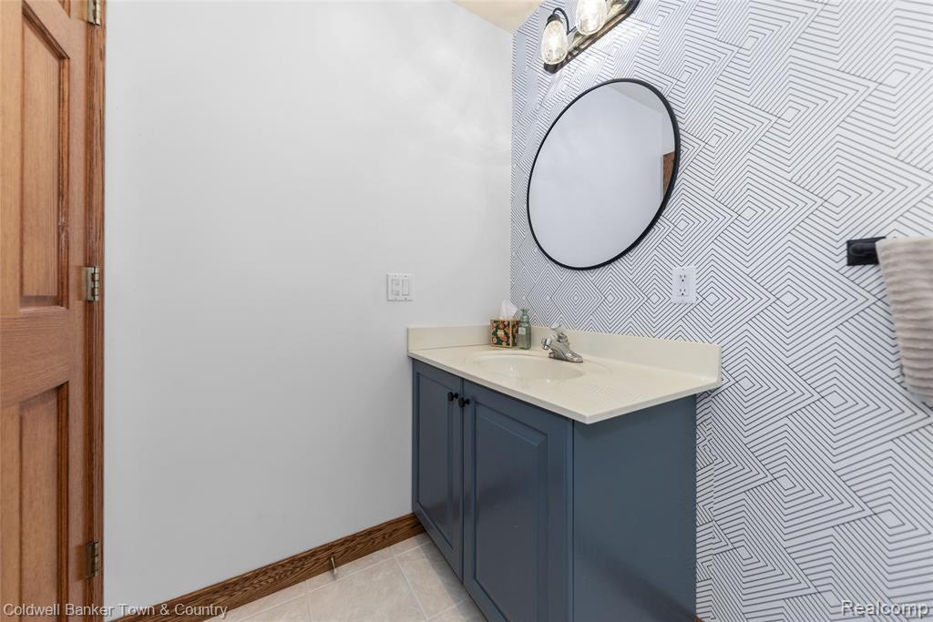 11535 Lancelot Lane, Pinckney, MI 48169 — Photo 43