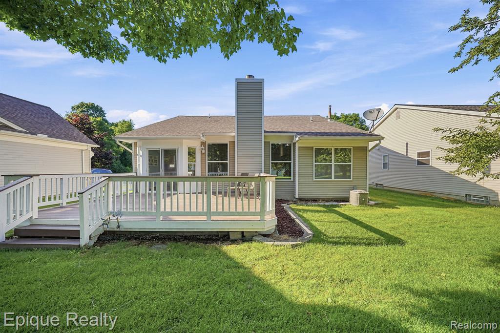 919 Rikki Ann Court, Wixom, MI 48393 — Photo 21