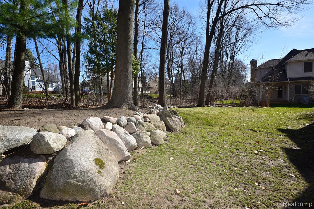 8284 BROOKSTONE Lane, Clarkston, MI 48348 — Photo 41