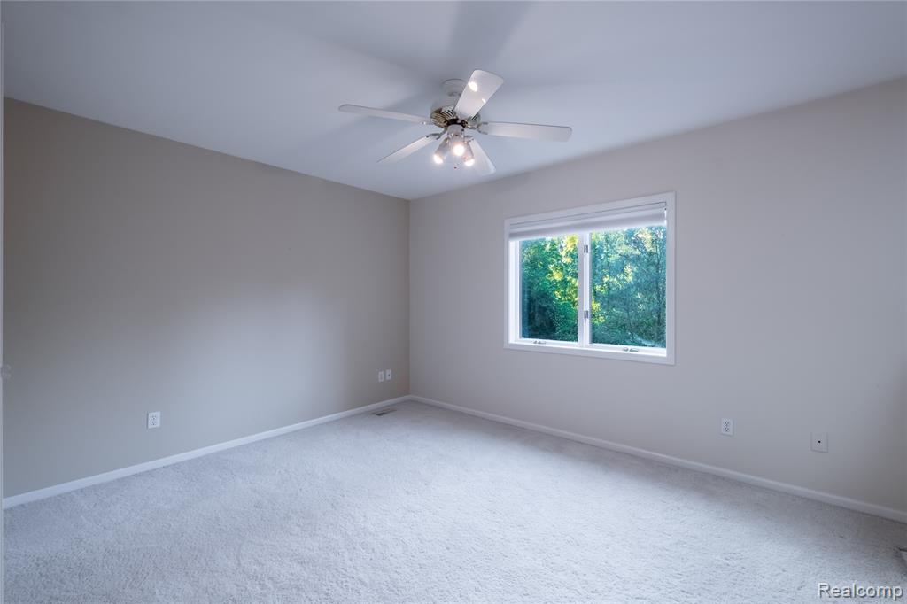 6412 Pinebrook Lane, Burton, MI 48509 — Photo 11
