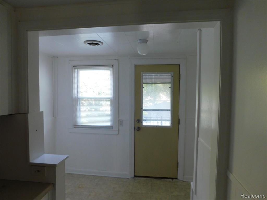 8515 TIMKEN Avenue, Warren, MI 48089 — Photo 7