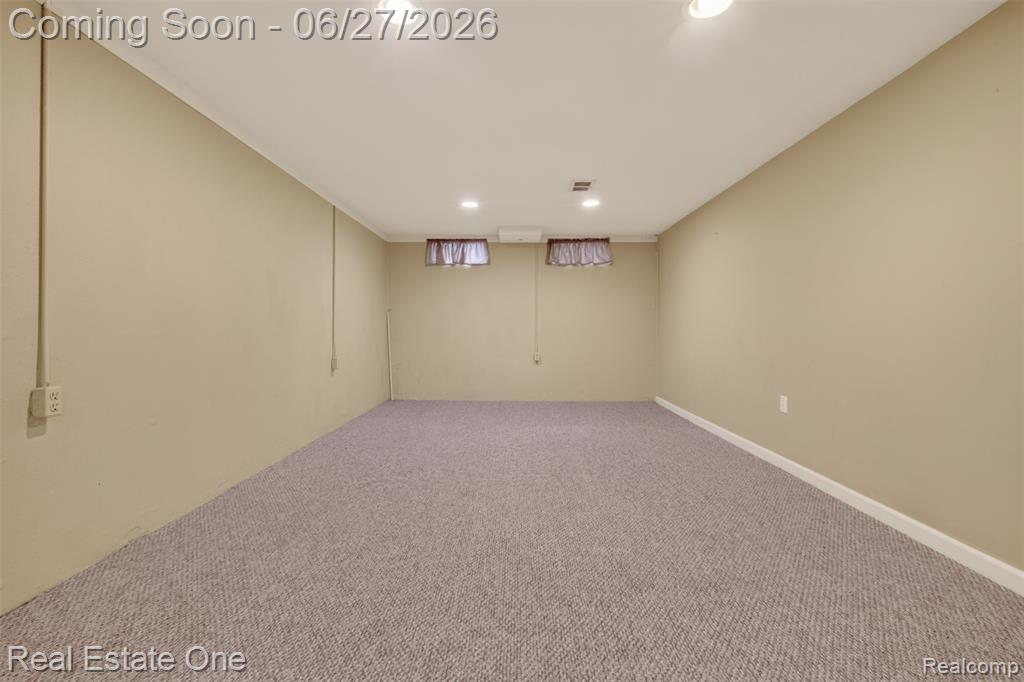 10379 Hegel Road, Goodrich Vlg, MI — Photo 38