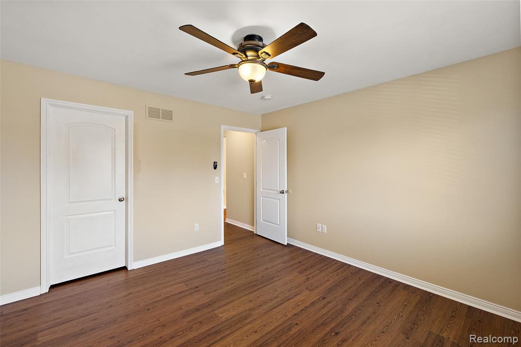 46267 Terrace Drive, Shelby Twp, MI 48317 — Photo 37