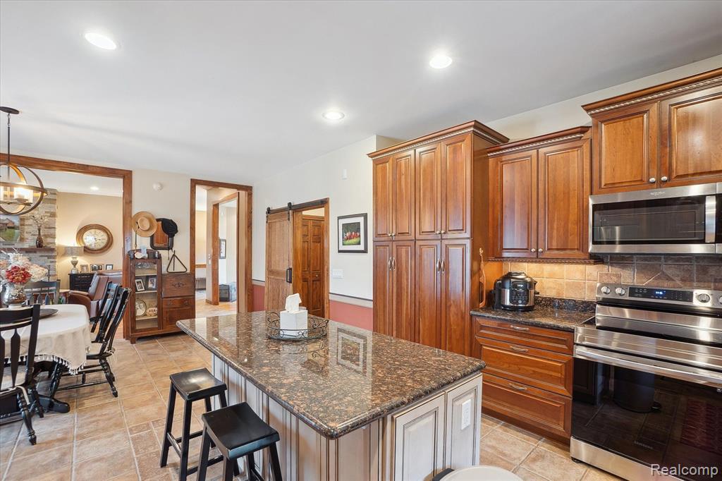 5167 HUNTERS Ridge, Holly, MI 48442 — Photo 17