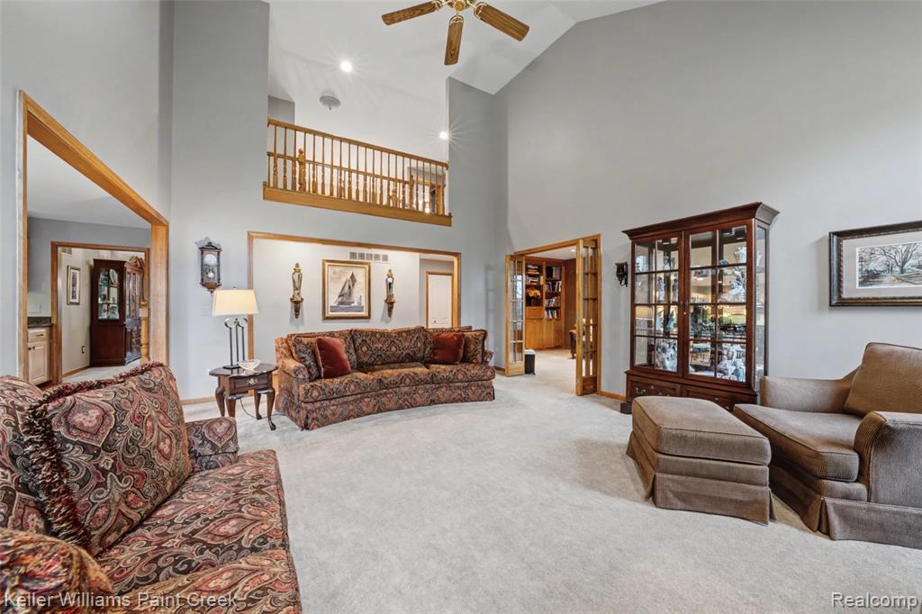 247 Glenmoor Drive S, Rochester, MI 48307 — Photo 24