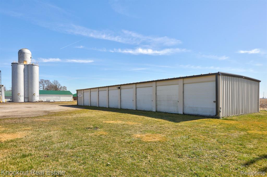 9739 SAGINAW Street, Reese, MI — Photo 22