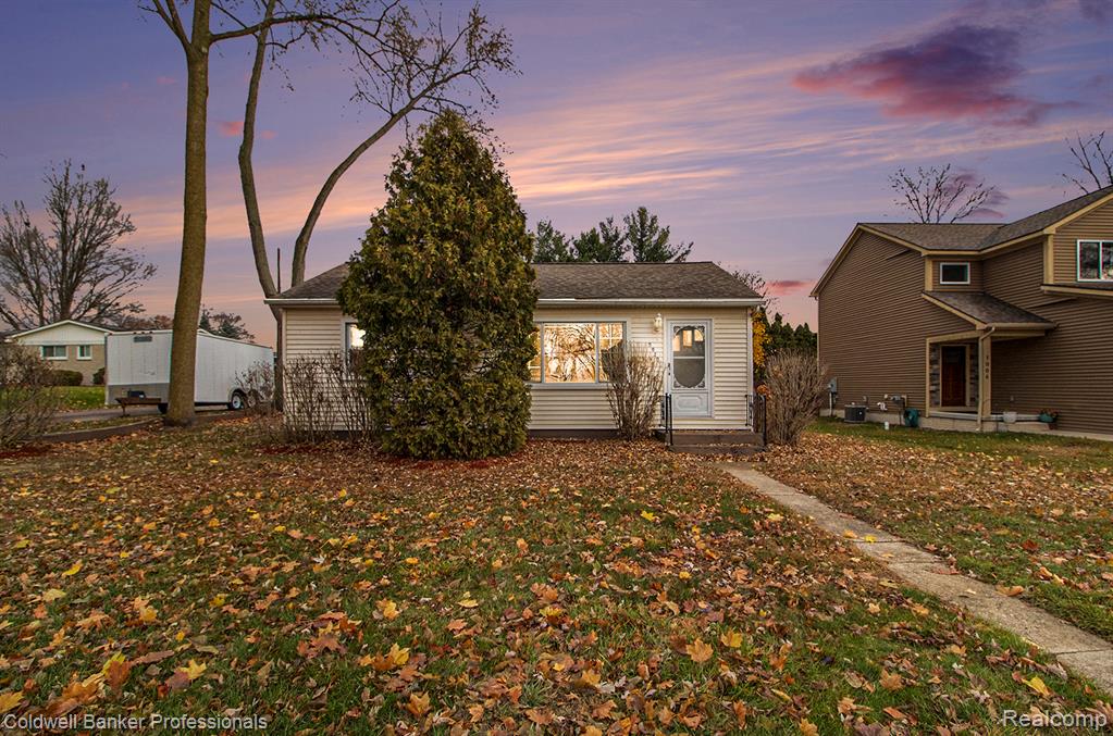 5010 Cass Elizabeth Road, Waterford, MI 48327 — Photo 2