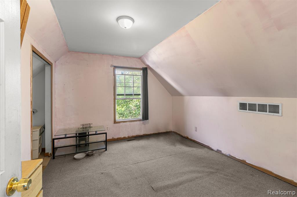 8068 Saint Marys Street, Detroit, MI 48228 — Photo 22