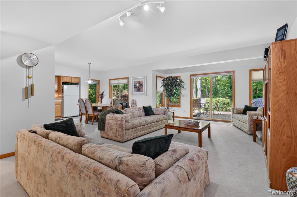 5388 Hartland Road, Fenton, MI 48430 — Photo 34