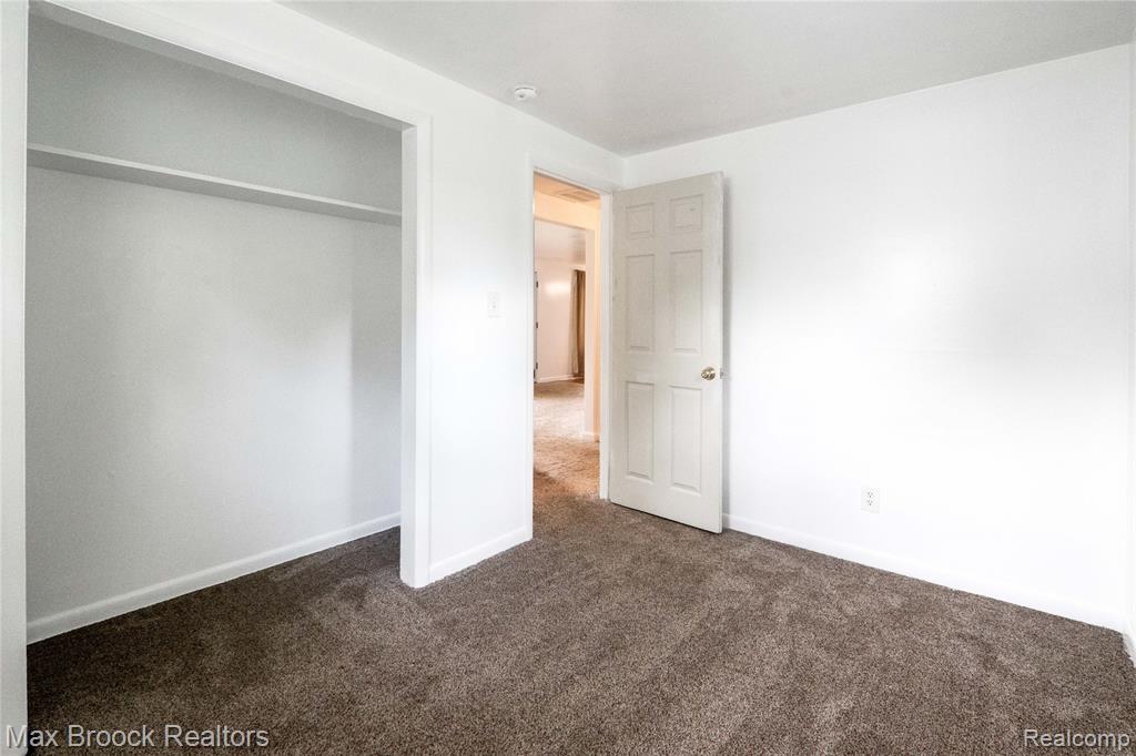 6479 Webb Drive, Flint, MI 48506 — Photo 18