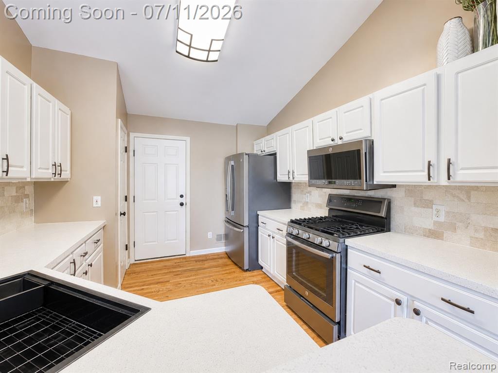 6564 Enchanted Drive, Ypsilanti, MI 48197 — Photo 15