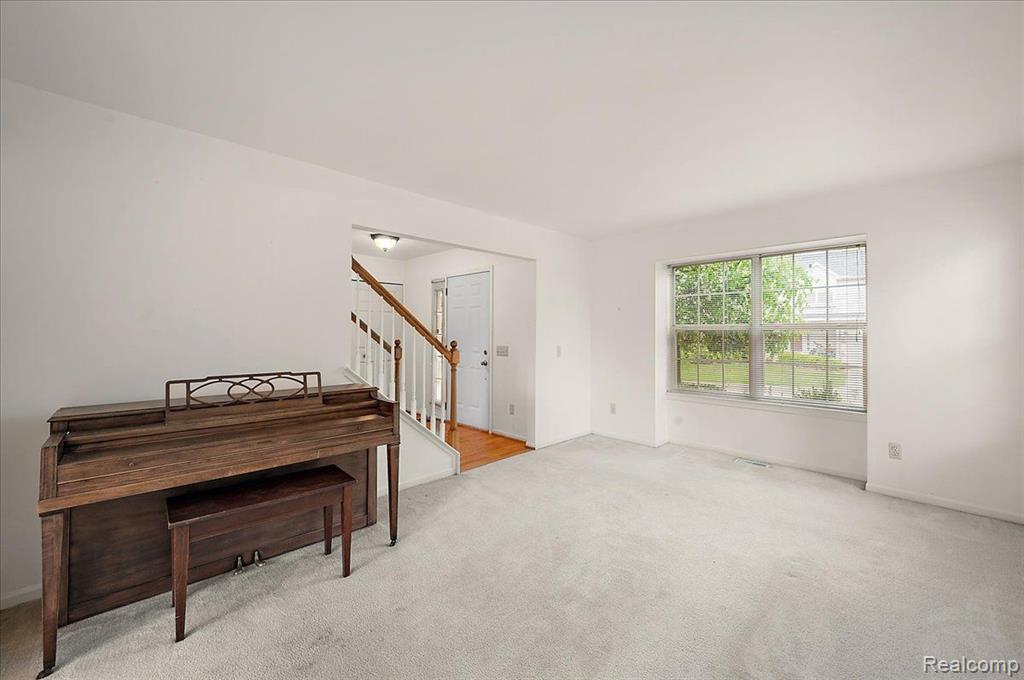 47235 SCARLET Drive S, Novi, MI — Photo 11