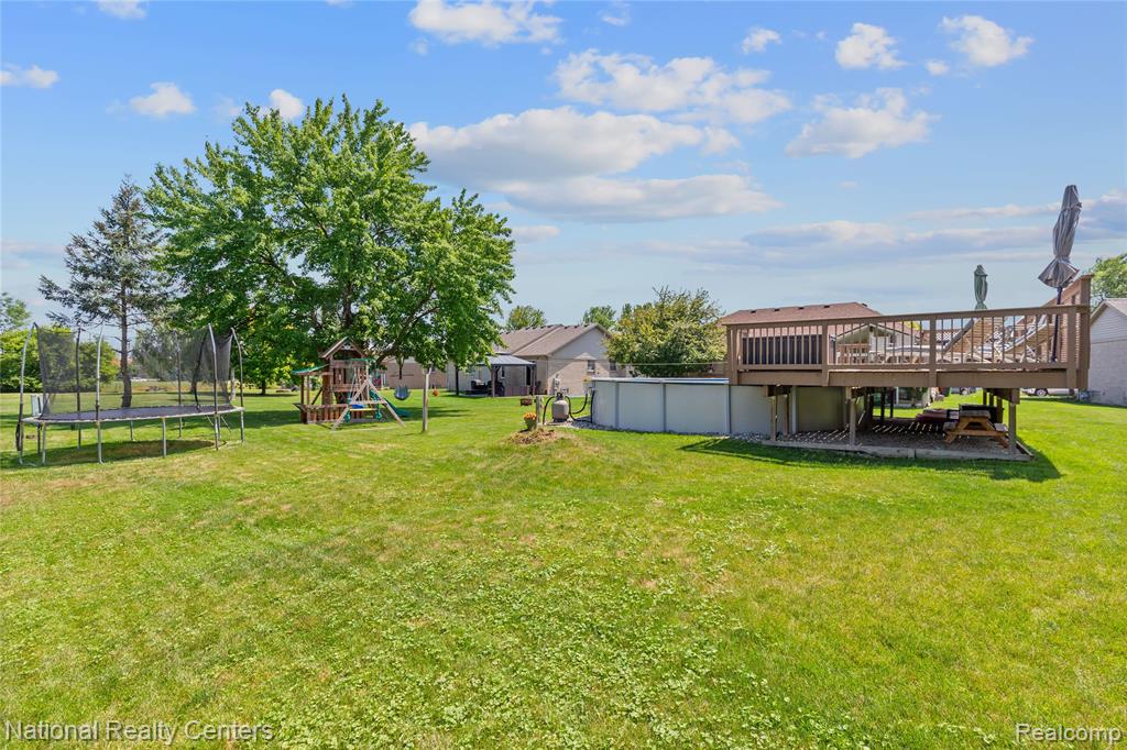 50049 Dove Lane, Chesterfield, MI — Photo 18