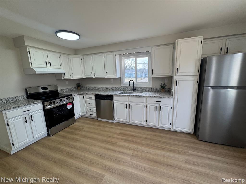 5390 BROBECK Street, Flint, MI 48532 — Photo 8
