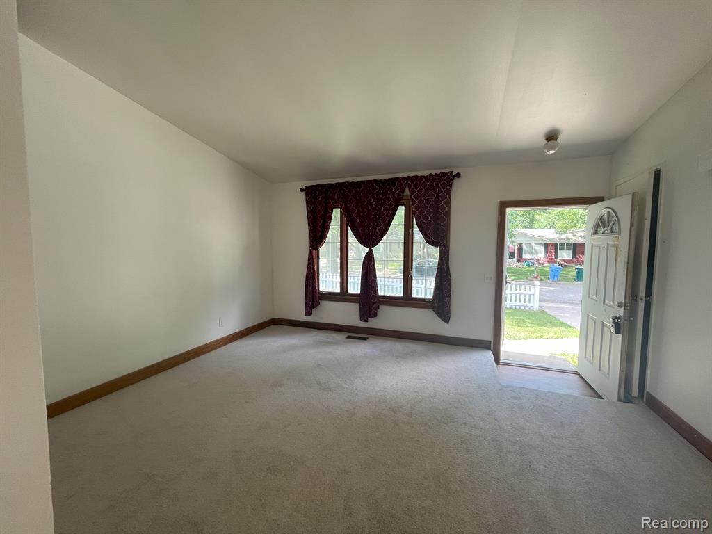 4053 HEATHGATE Drive, Lansing, MI 48911 — Photo 12
