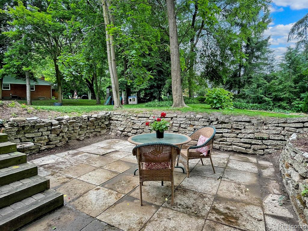 5753 Thorny Ash Road, Rochester, MI 48306 — Photo 32