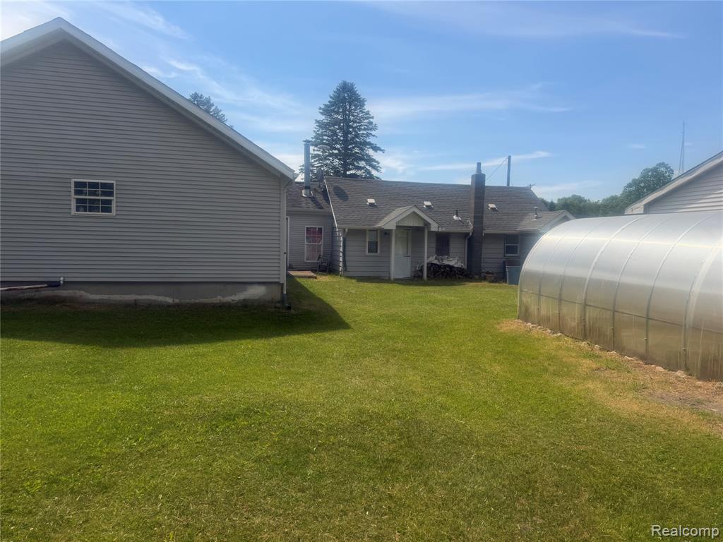 5716 Falkenbury Road, North Branch, MI 48461 — Photo 18