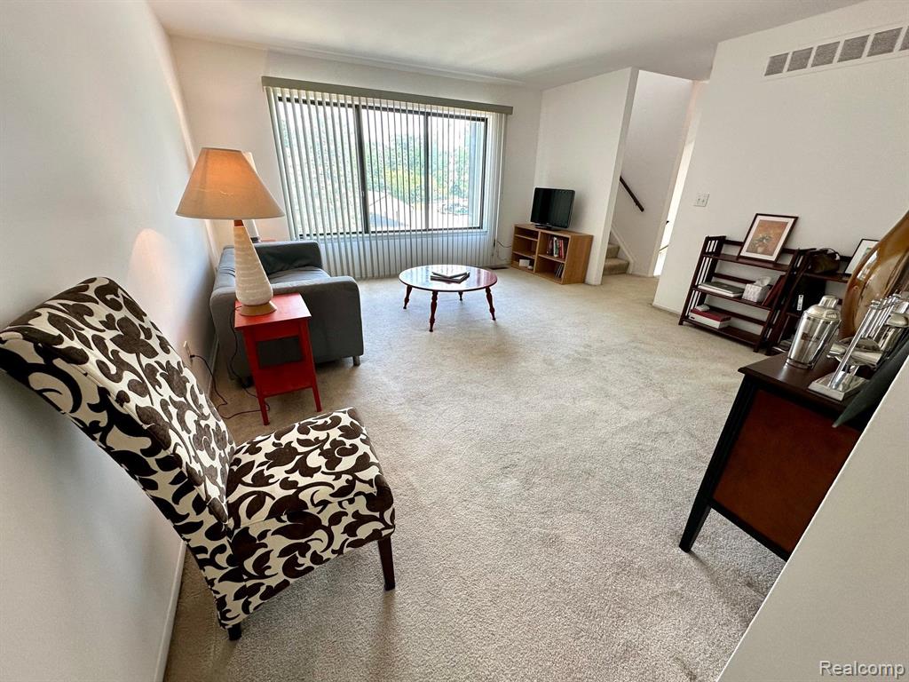 514 VICTORIA Square, Brighton, MI 48116 — Photo 3