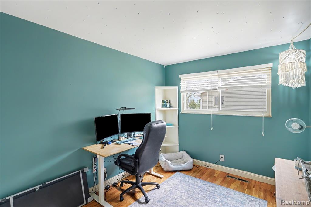 12519 Jennings Road, Linden, MI 48451 — Photo 13