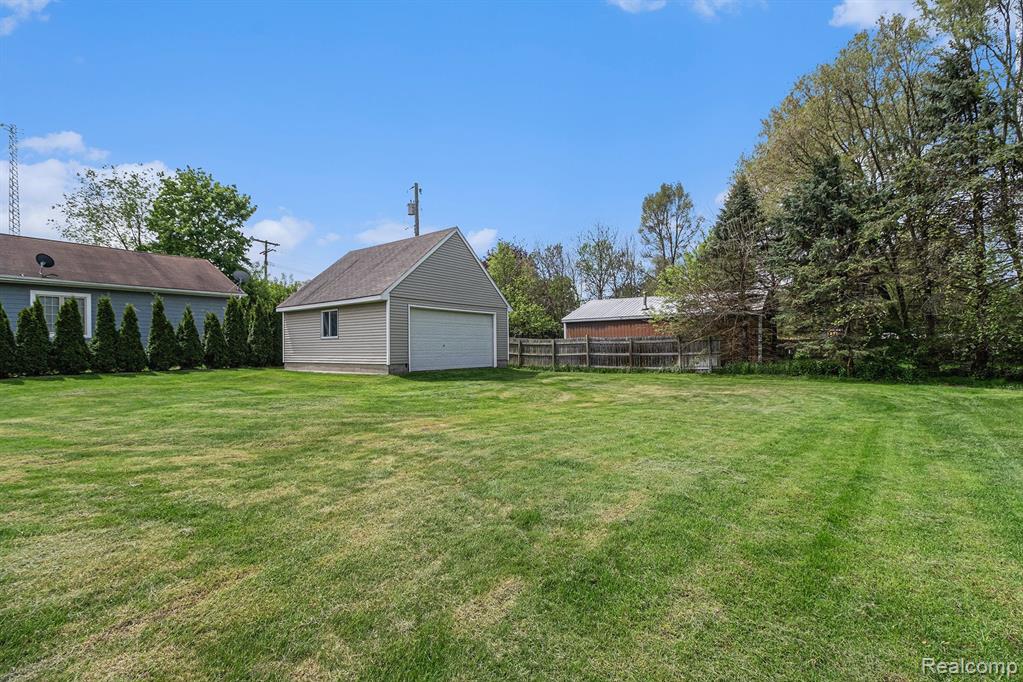 45 N HOSPITAL Road, Waterford, MI 48327 — Photo 25
