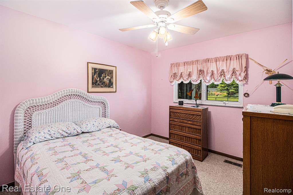 5587 Aster Drive, Troy, MI 48085 — Photo 14
