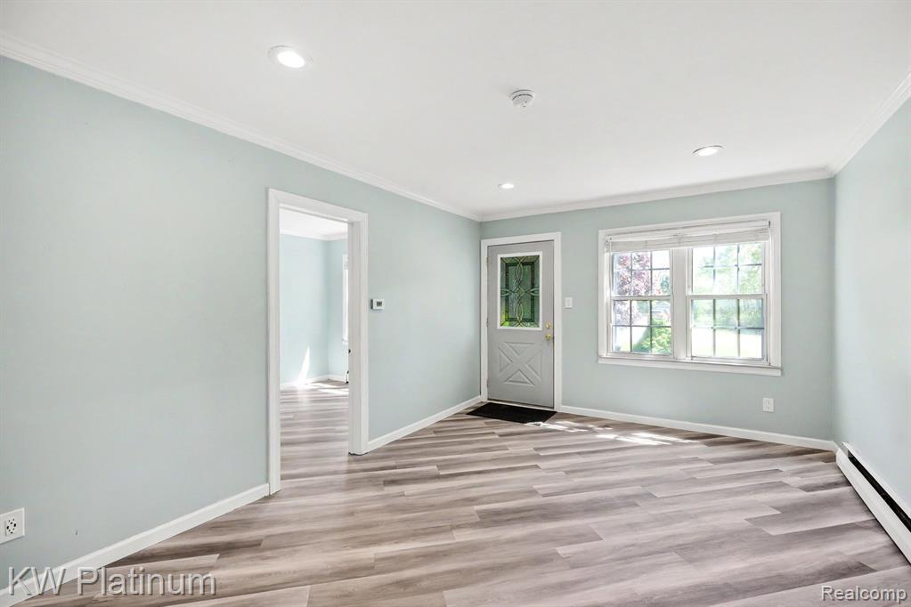 47611 Burton Drive, Shelby Twp, MI 48317 — Photo 4