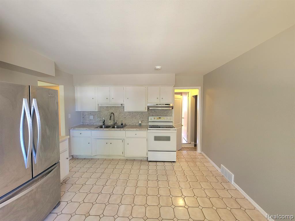 4768 PARENT Avenue, Warren, MI 48092 — Photo 6