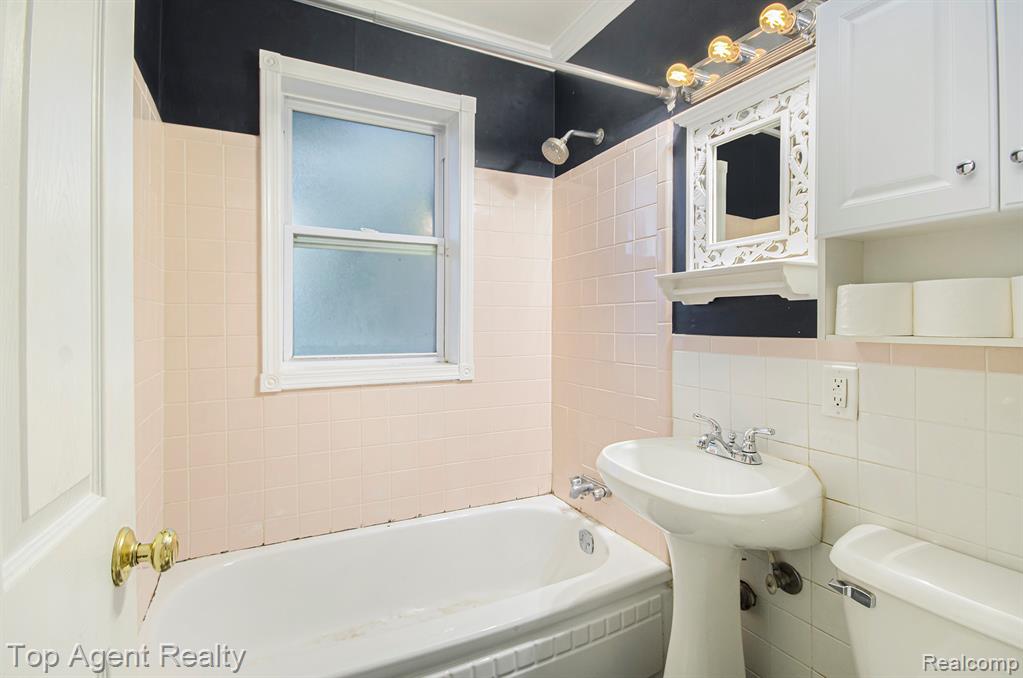 525 Marlin Avenue, Royal Oak, MI 48067 — Photo 14