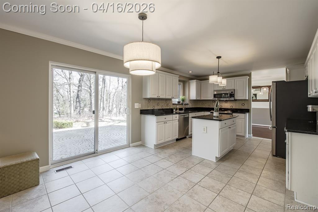 3472 Paramount Lane, Auburn Hills, MI 48326 — Photo 20