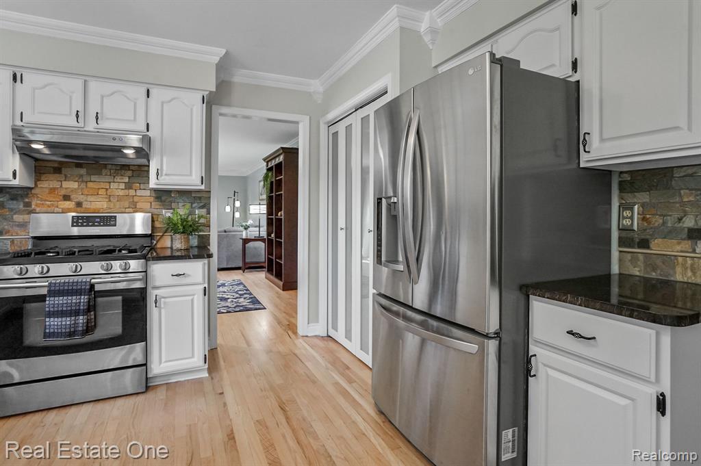 10124 Royce Drive, South Lyon, MI 48178 — Photo 11
