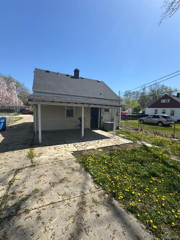 4920 WEDDELL Street, Dearborn Heights, MI 48125 — Photo 9