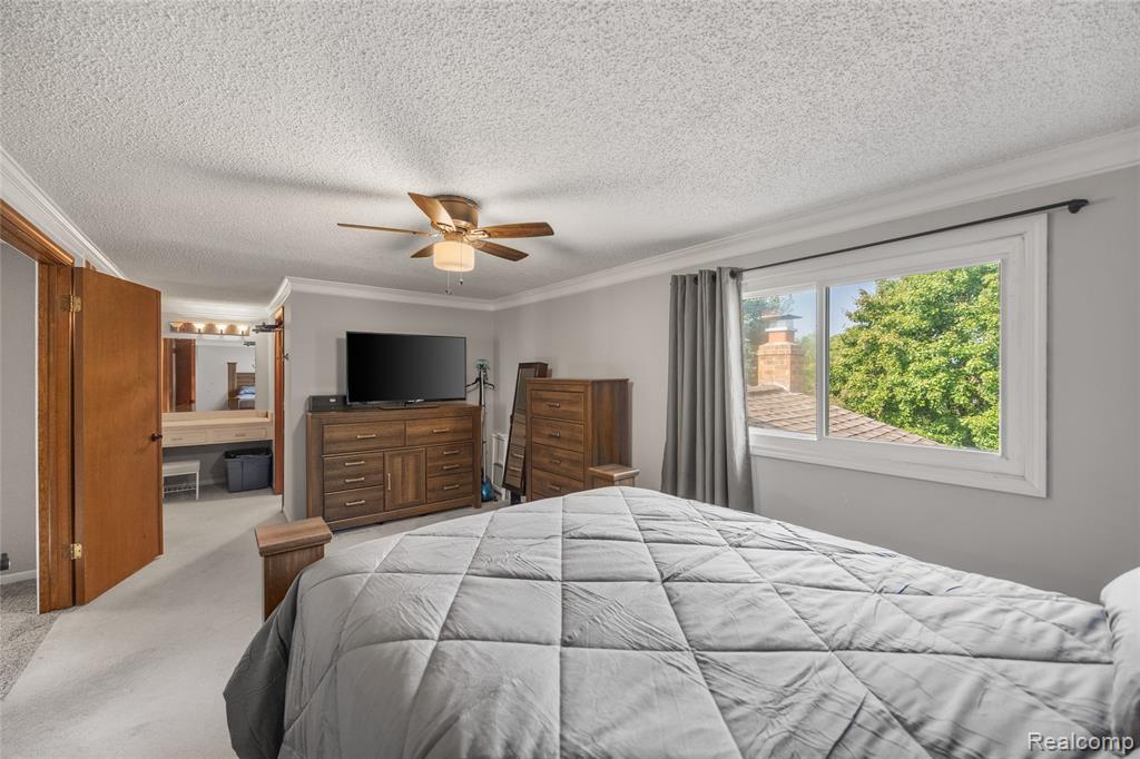 46073 Hollowoode Lane, Macomb, MI 48044 — Photo 23