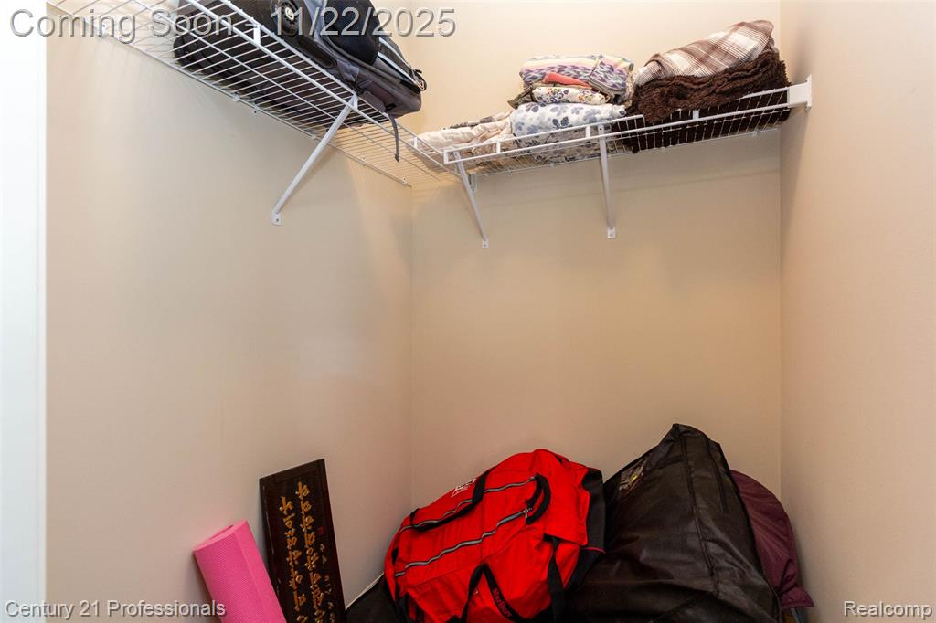 43835 Pheasant Lane, Clinton Twp, MI 48038 — Photo 25