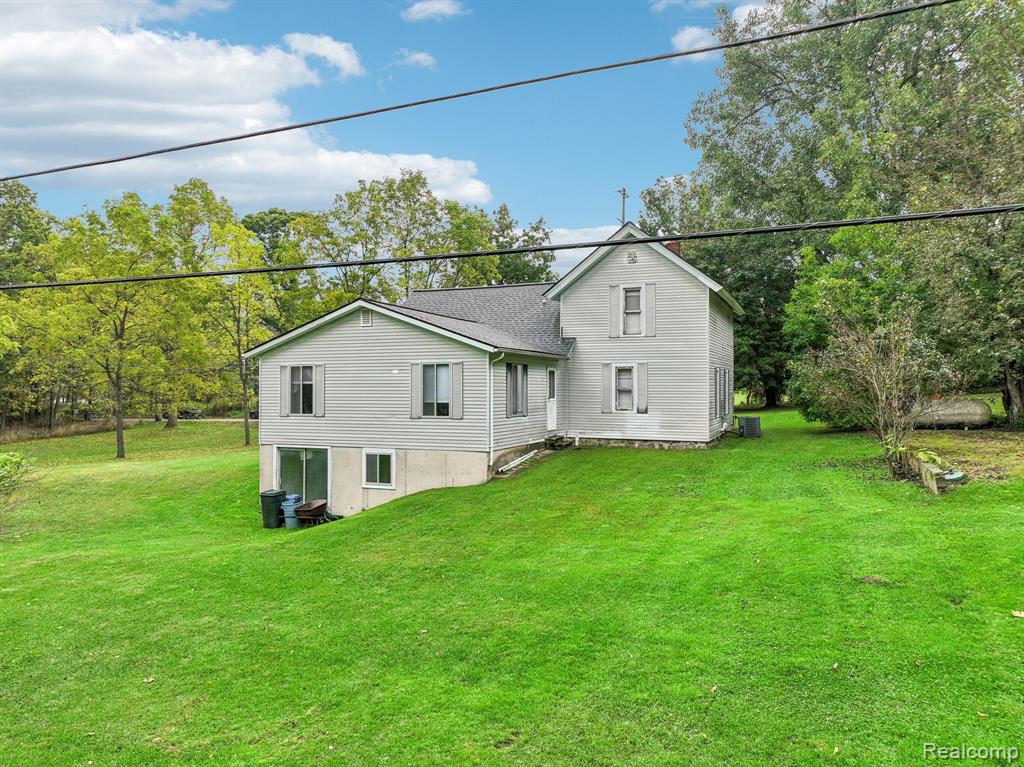 9551 Ellis Road, Clarkston, MI 48348 — Photo 7